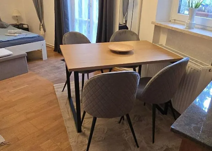 Zum Fuchsbau - Bei Berlin * Schöneiche